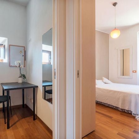 Colosseum Roomy Apartment Rome Exterior photo