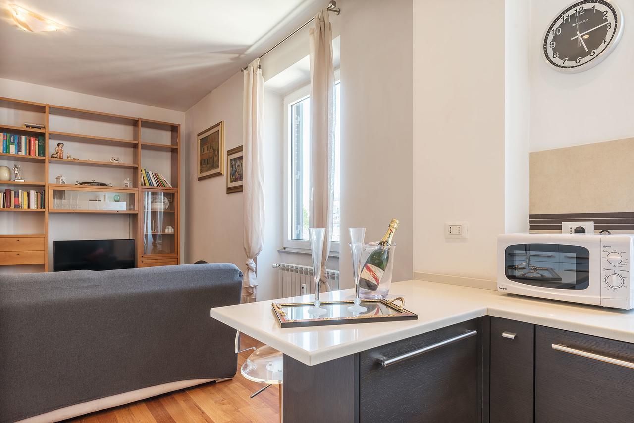 Colosseum Roomy Apartment Rome Exterior photo