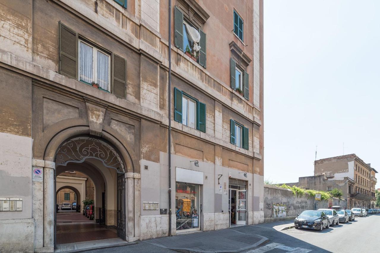 Colosseum Roomy Apartment Rome Exterior photo